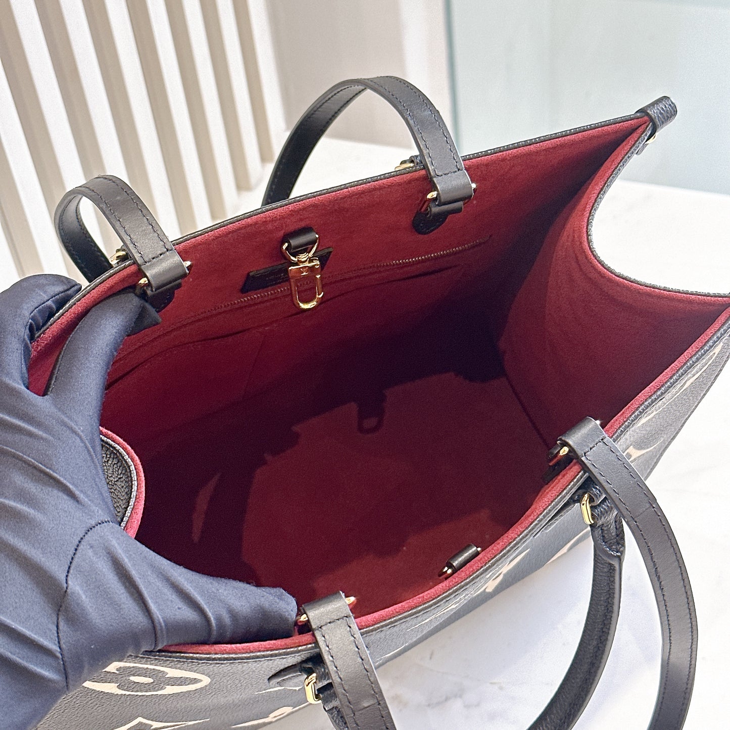 LV On The Go MM Bicolor