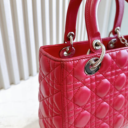 Lady Dior Medium In Red