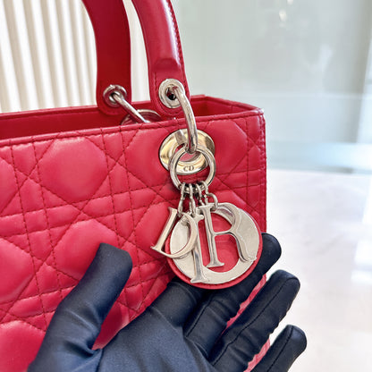 Lady Dior Medium In Red
