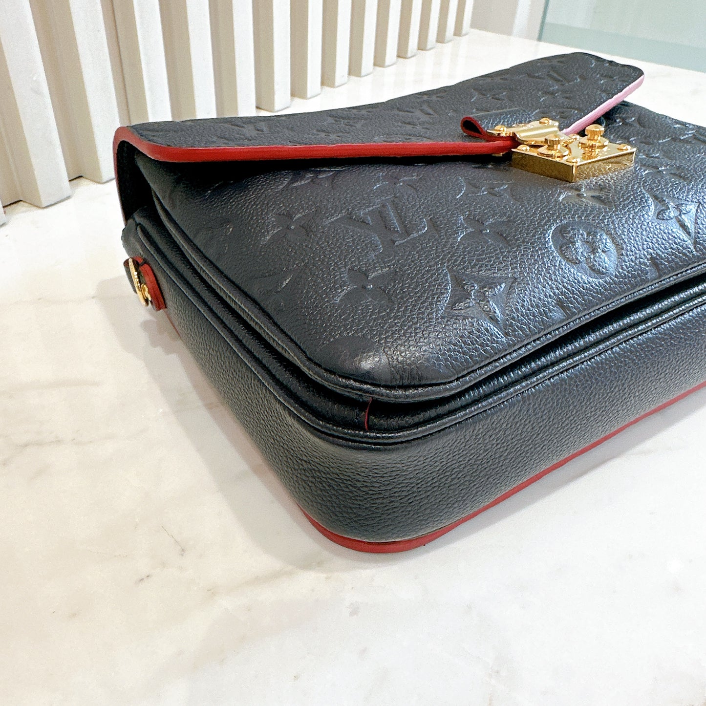 LV Pochette Metis Marine Rouge