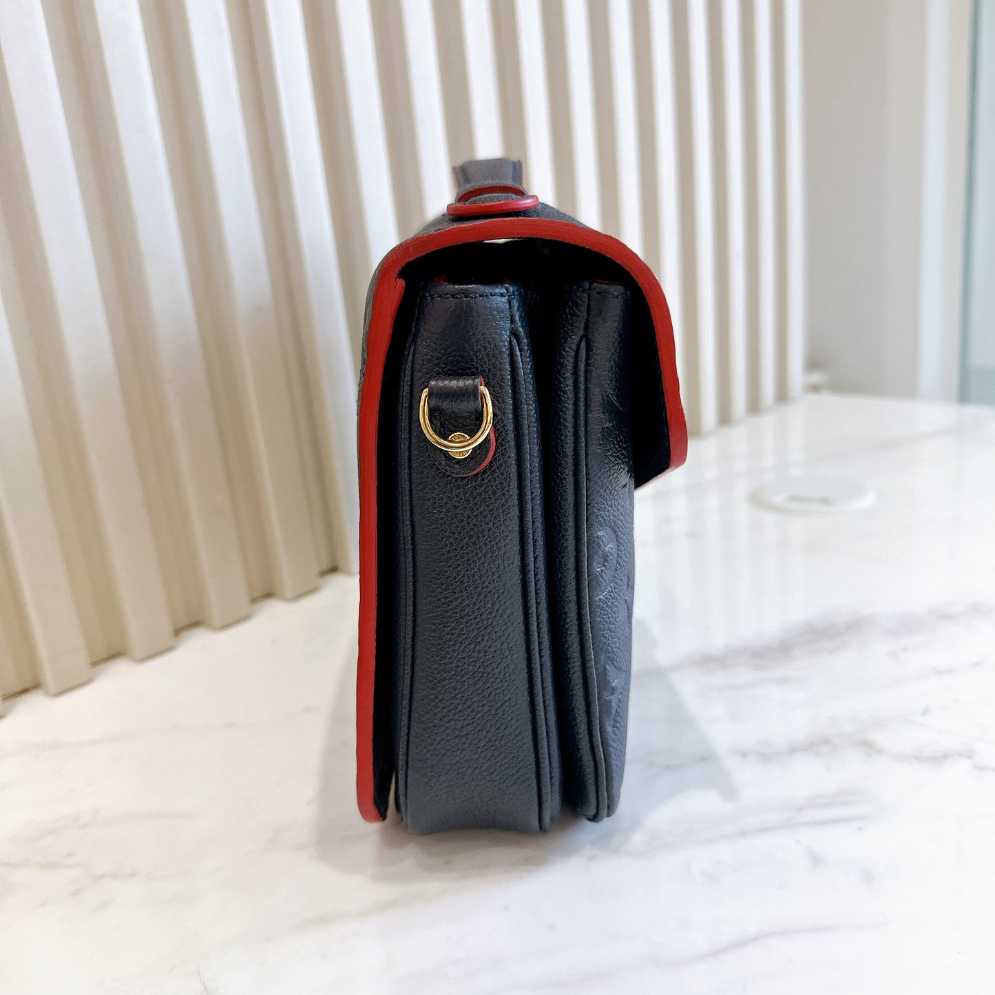 LV Pochette Metis Marine Rouge