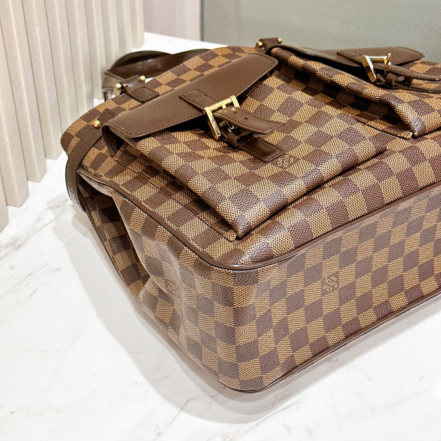 LV Uzes Tote in Damier Ebene