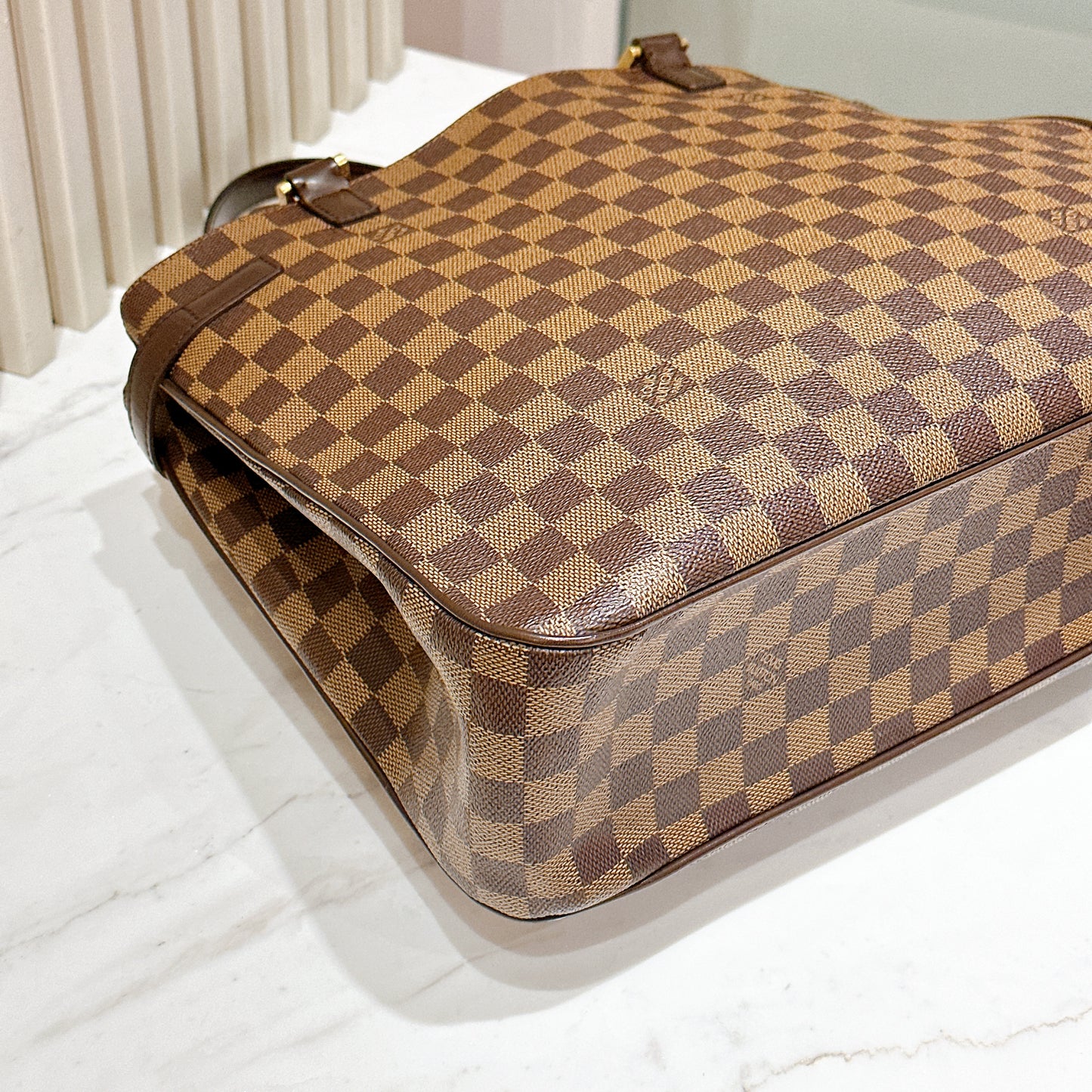 LV Uzes Tote in Damier Ebene