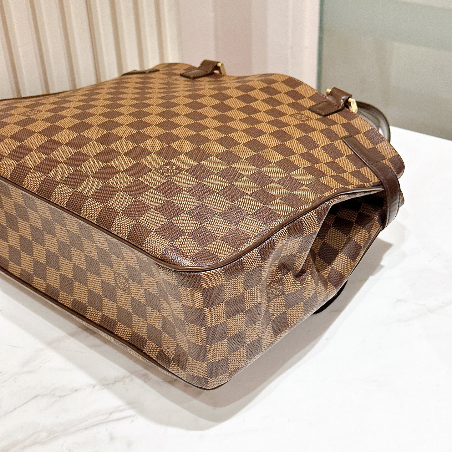 LV Uzes Tote in Damier Ebene