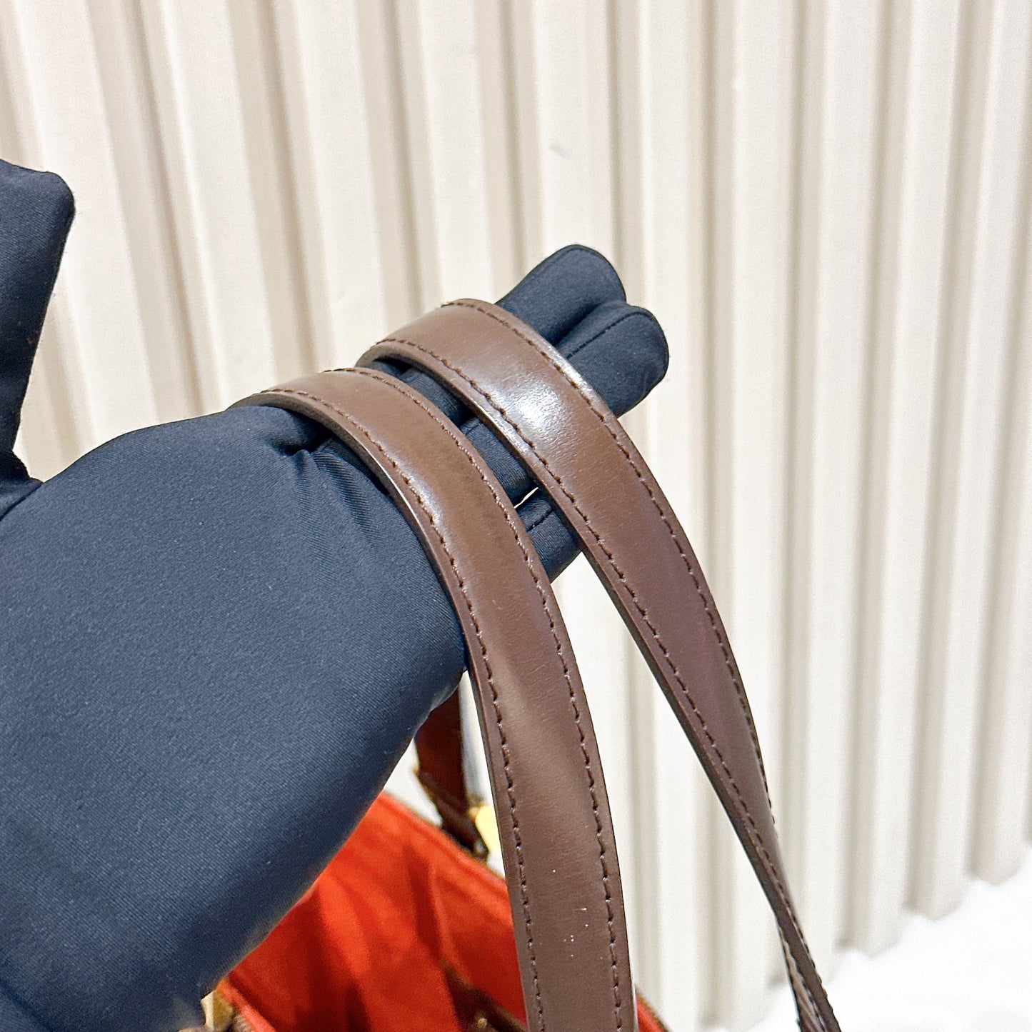 LV Uzes Tote in Damier Ebene