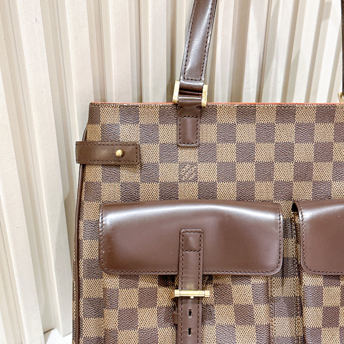 LV Uzes Tote in Damier Ebene