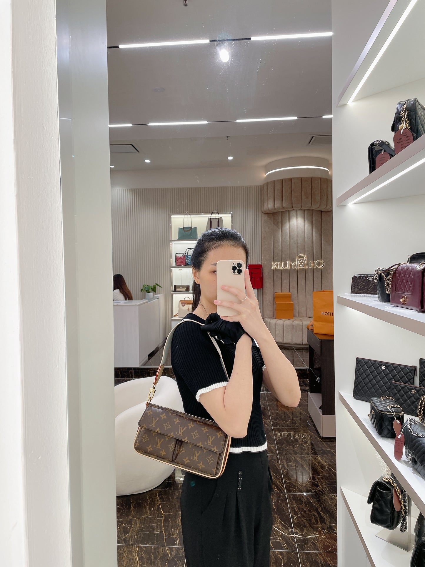 LV Monogram Vivacite