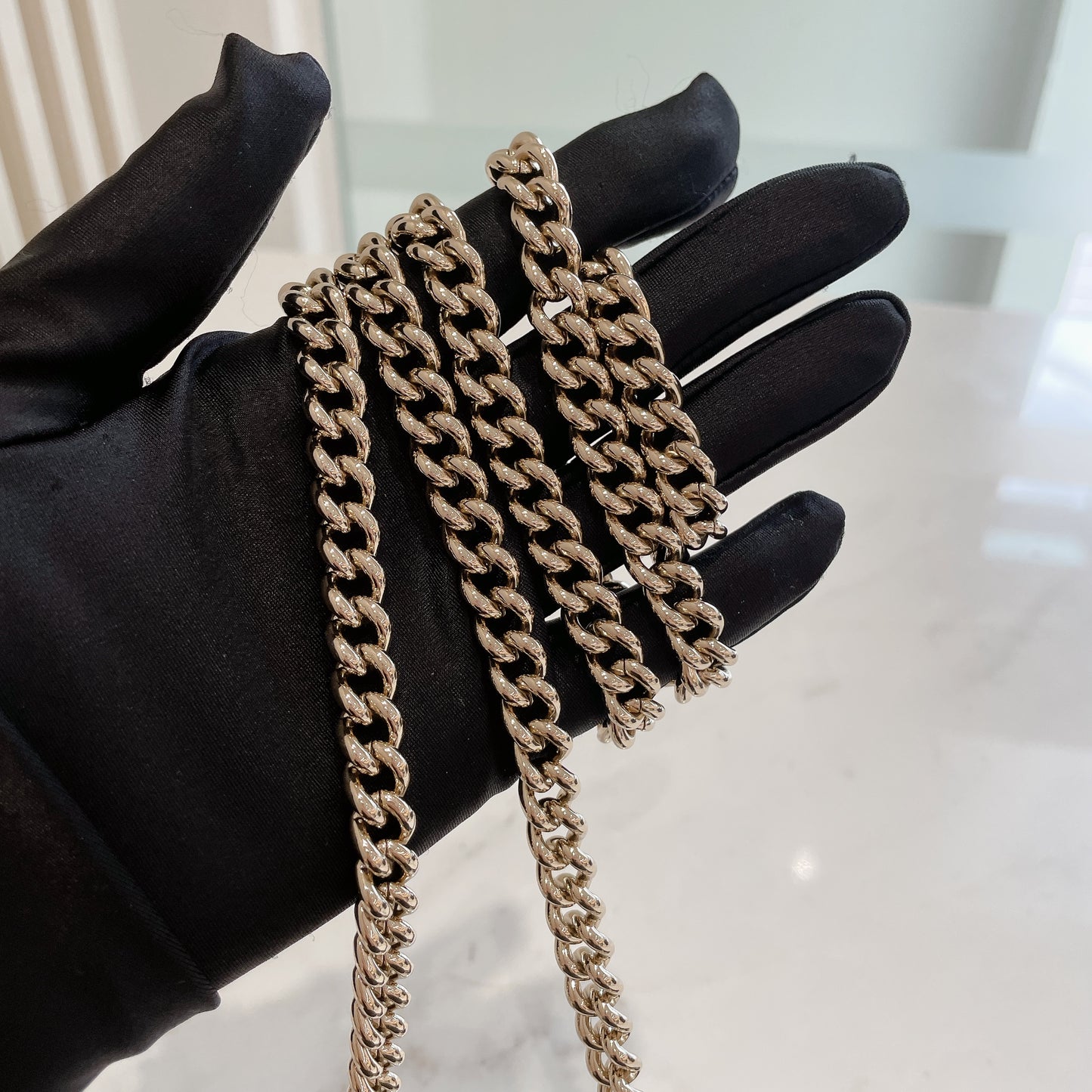 Gucci Disco Soho Chain Round Bag