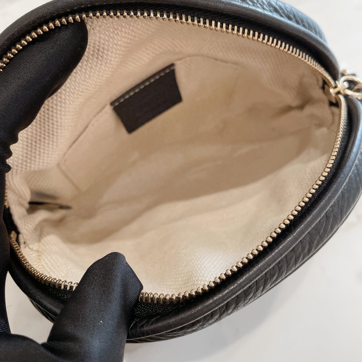 Gucci Disco Soho Chain Round Bag