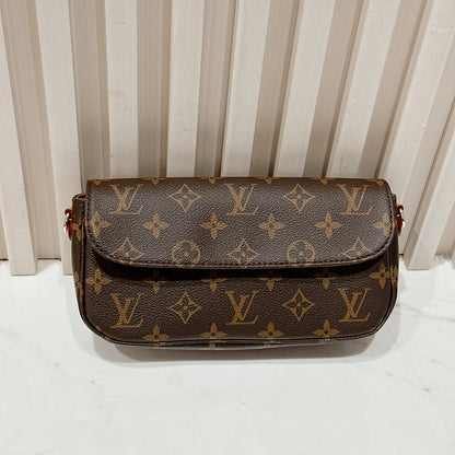 LV Monogram Ivy