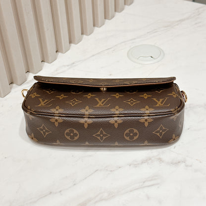 LV Monogram Ivy