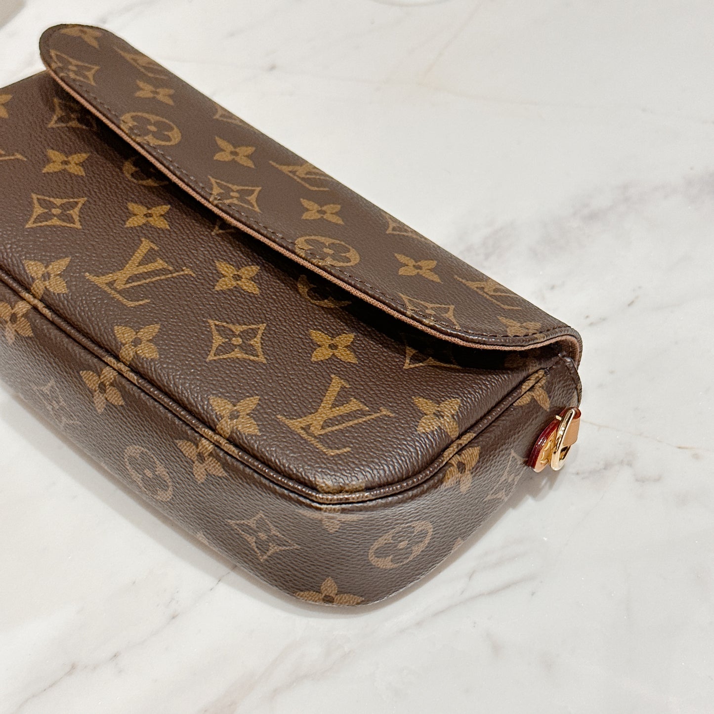 LV Monogram Ivy