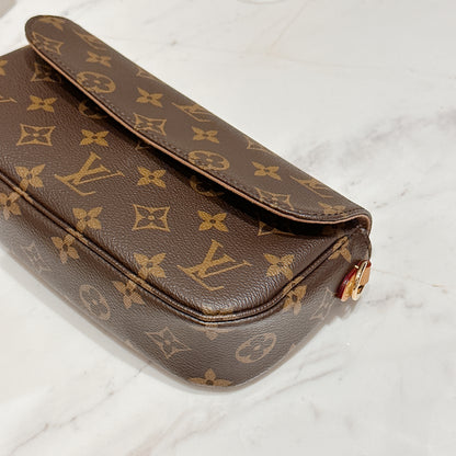 LV Monogram Ivy