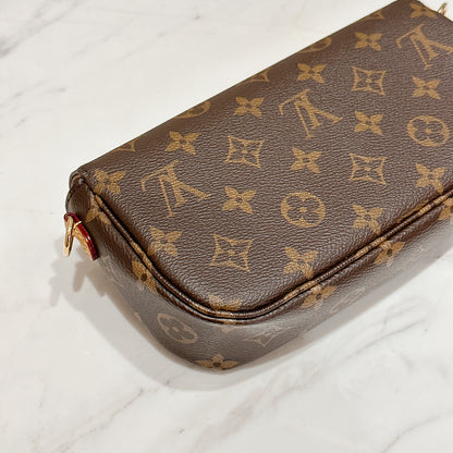 LV Monogram Ivy
