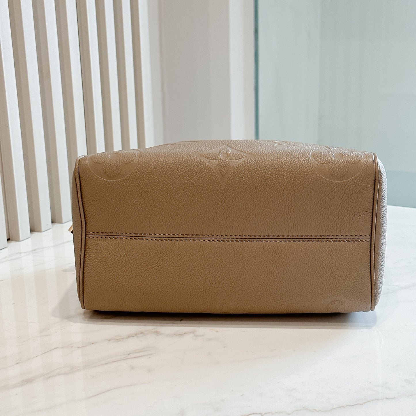 LV Speedy 25 in Tourterelle Empreinte Leather