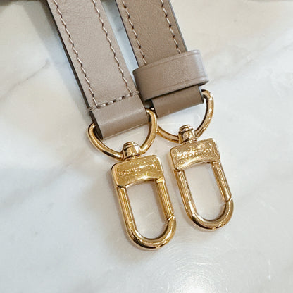 LV Speedy 25 in Tourterelle Empreinte Leather