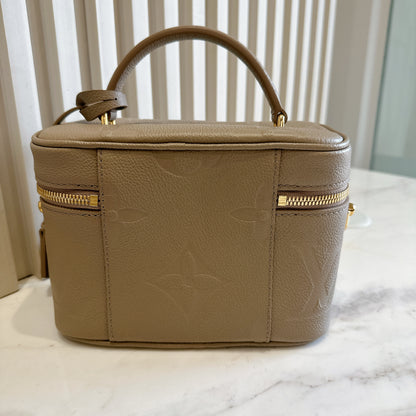 LV Empreinte Monogram Vanity PM Tourterelle