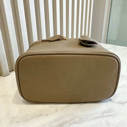 LV Empreinte Monogram Vanity PM Tourterelle