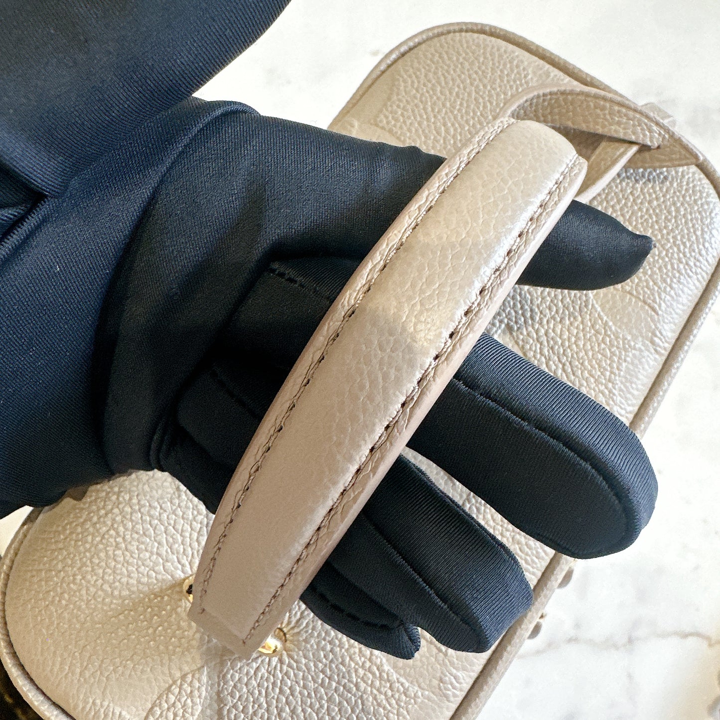 LV Empreinte Monogram Vanity PM Tourterelle