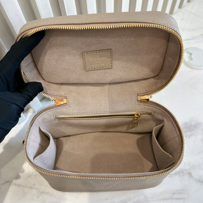 LV Empreinte Monogram Vanity PM Tourterelle