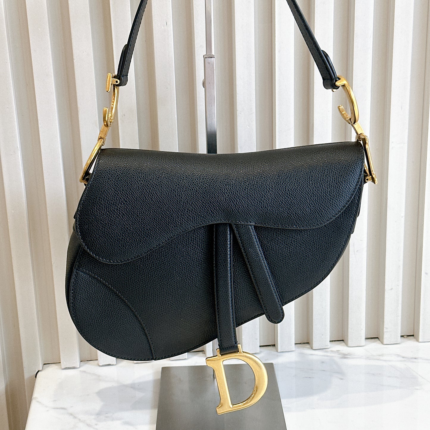 Dior Saddle Medium in Black