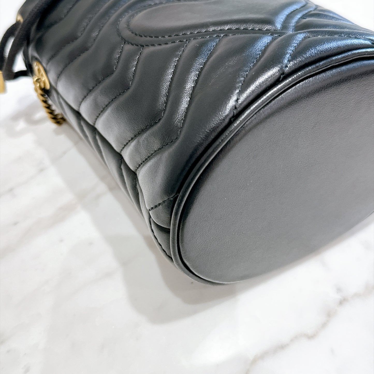 Gucci GG Marmont Small Bucket Bag