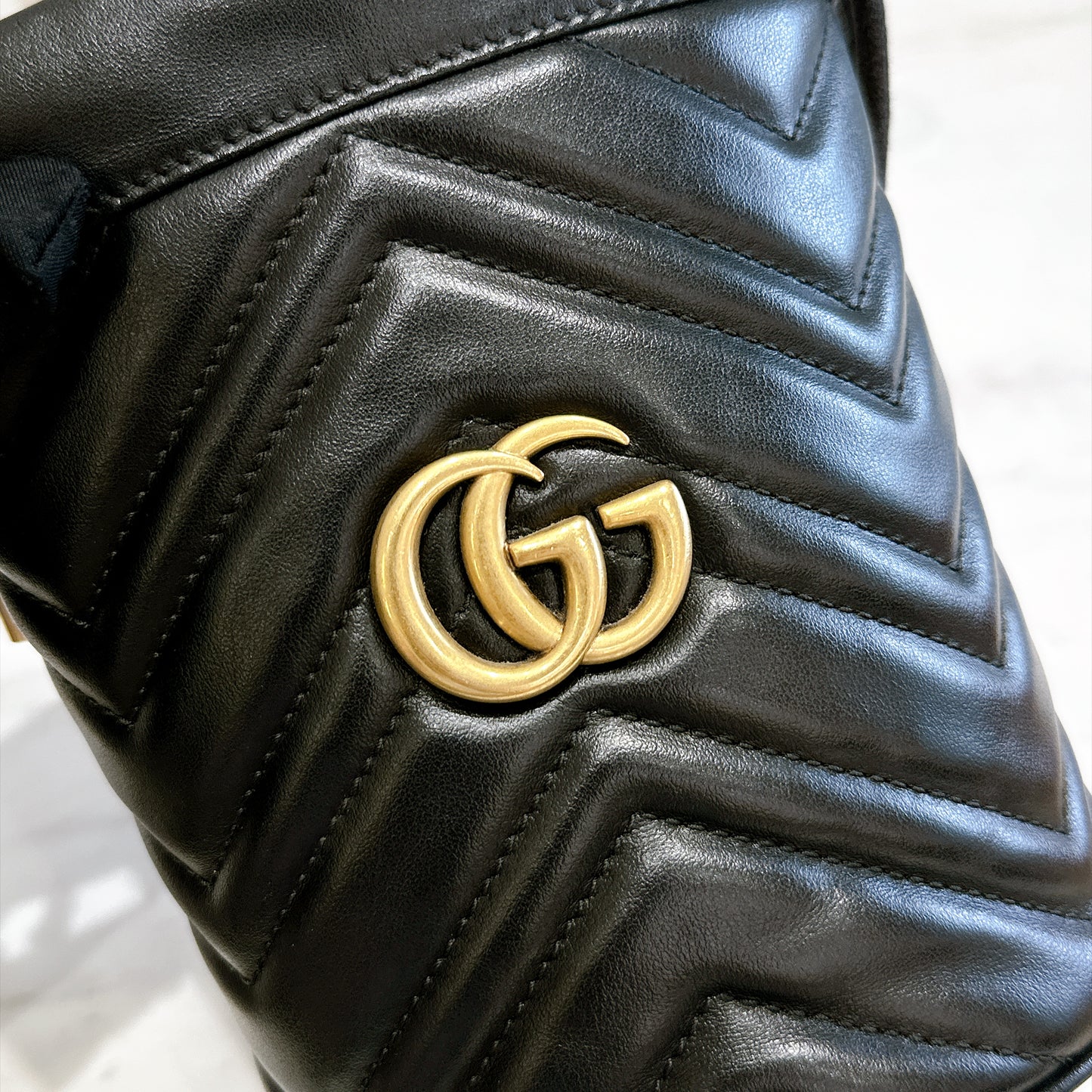 Gucci GG Marmont Small Bucket Bag