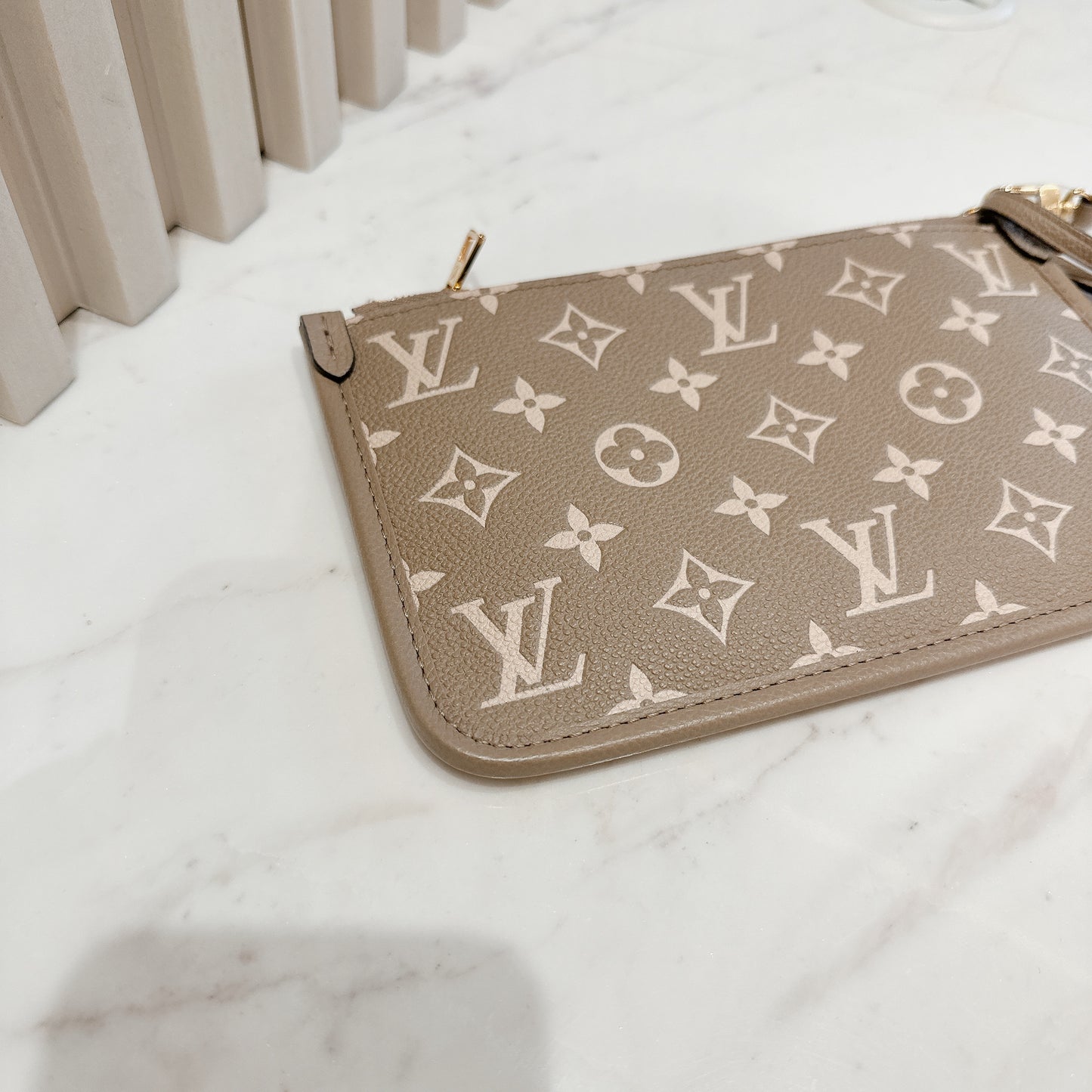LV CarryAll PM Bicolour Monogram Empreinte