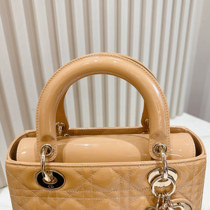 Lady Dior Medium in Beige Patent GHW