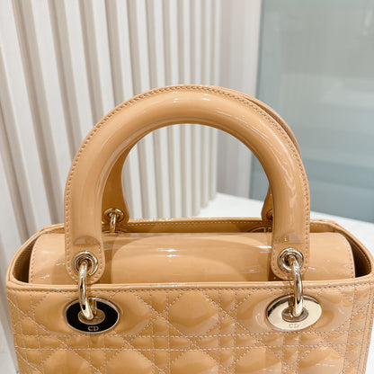 Lady Dior Medium in Beige Patent GHW