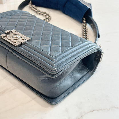 Chanel Boy Old Medium in Blue
