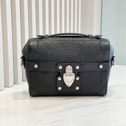 LV Soul Trunk Taurillon in Ultra Black