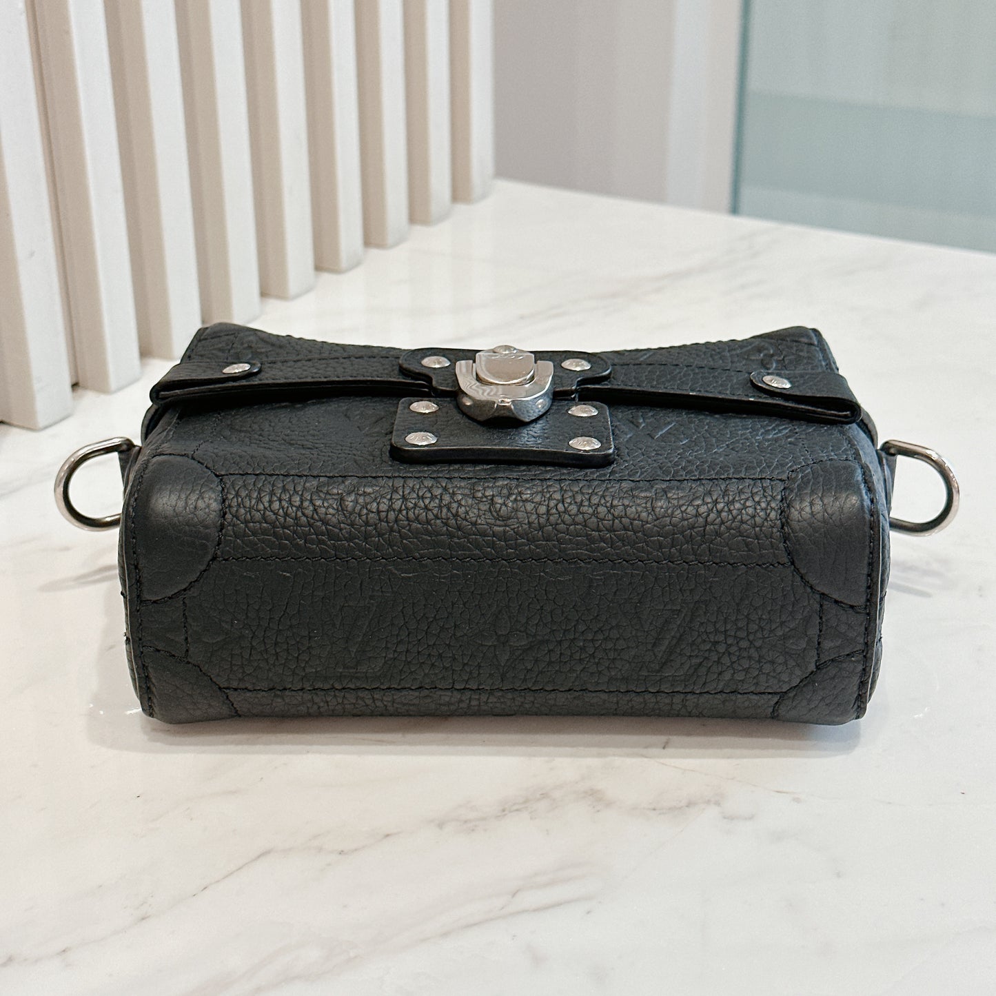 LV Soul Trunk Taurillon in Ultra Black
