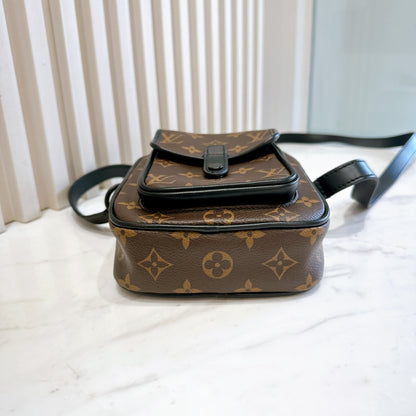 LV Christopher Wearable Wallet