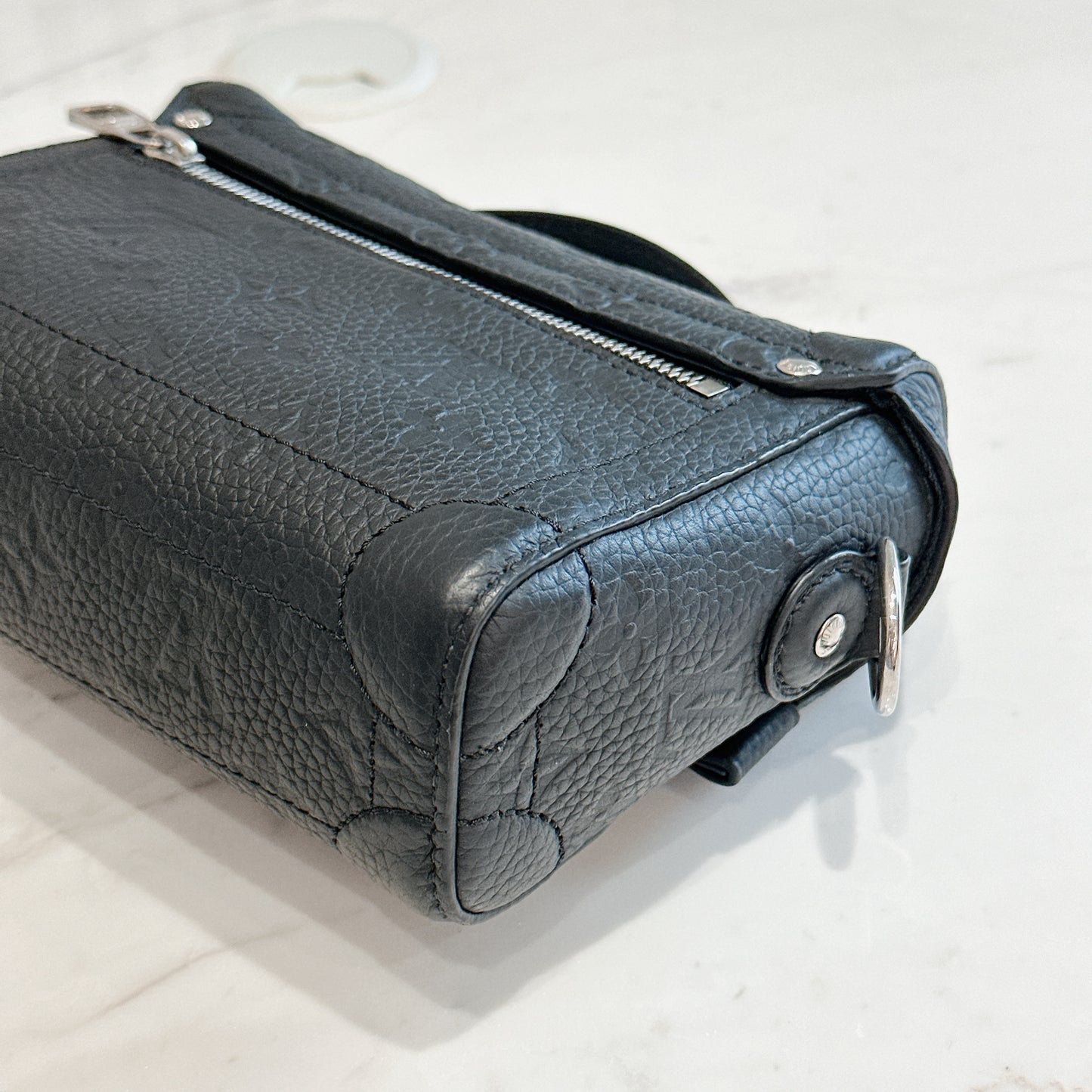 LV Soul Trunk Taurillon in Ultra Black