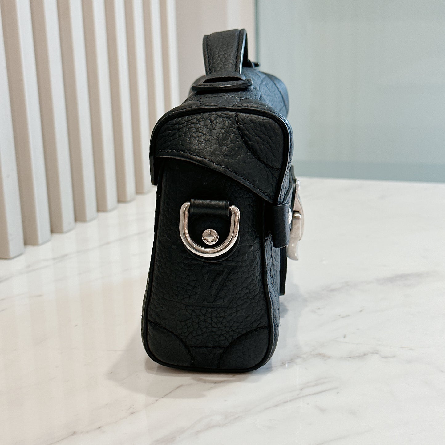 LV Soul Trunk Taurillon in Ultra Black