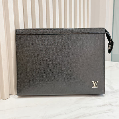 LV Pochette Voyage in Taiga