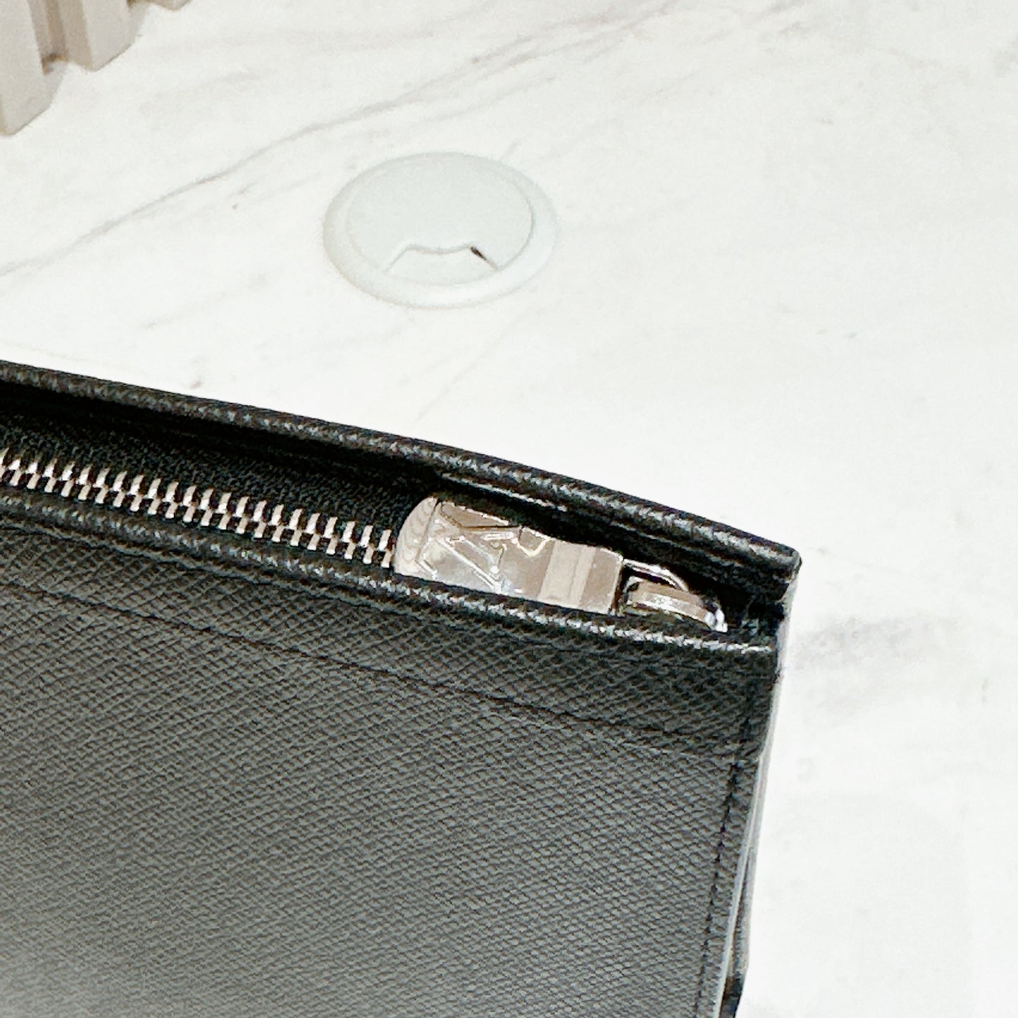LV Pochette Voyage in Taiga