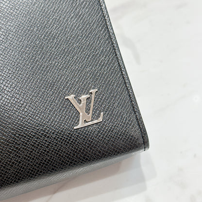LV Pochette Voyage in Taiga