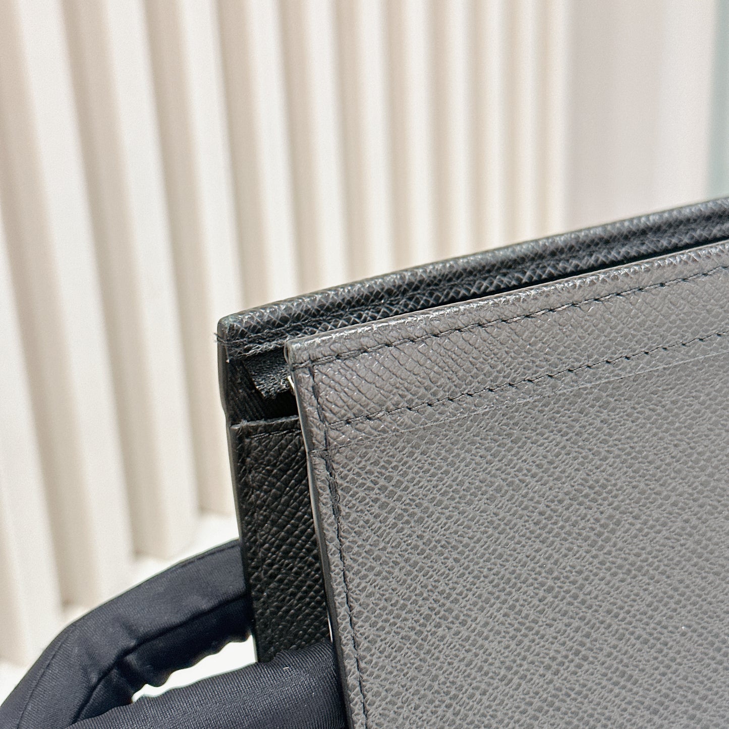 LV Pochette Voyage in Taiga