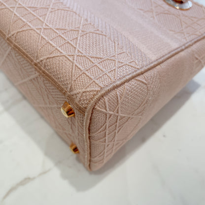 Lady D-Lite Canvas Embroidered Cannage Medium in Pink