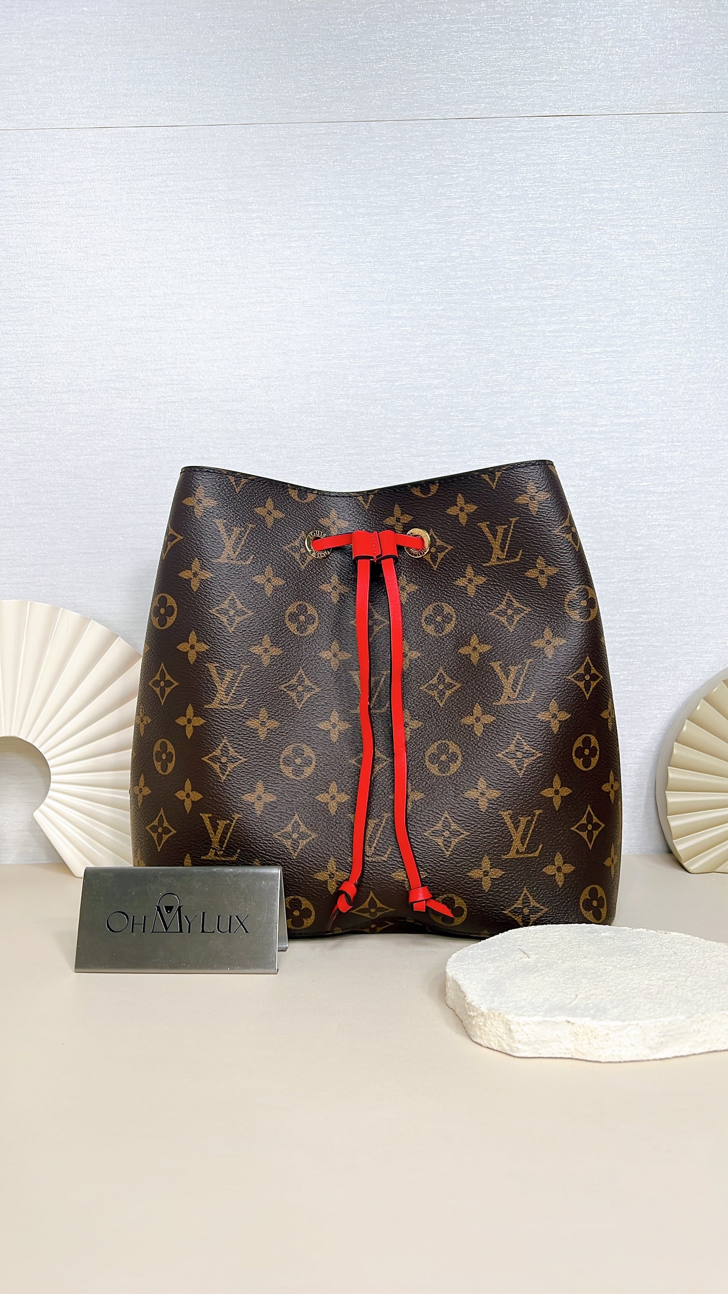 LV Neo Noe MM in Red