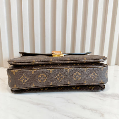 LV Monogram Pochette Metis