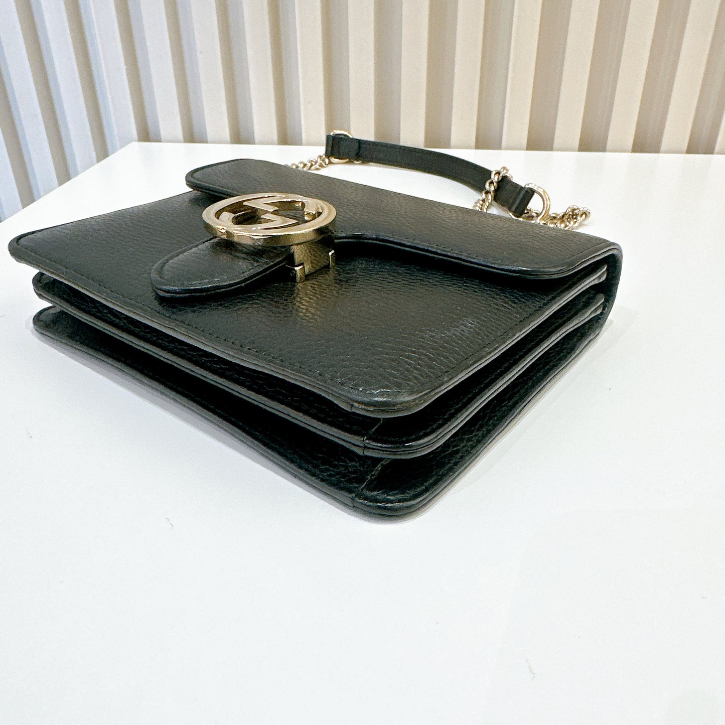 Gucci Interlocking Shoulder Bag in Black