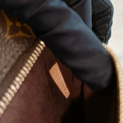 LV Monogram Pochette Metis