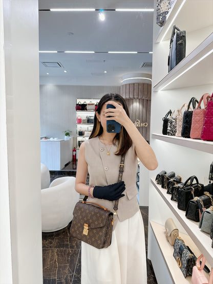LV Monogram Pochette Metis
