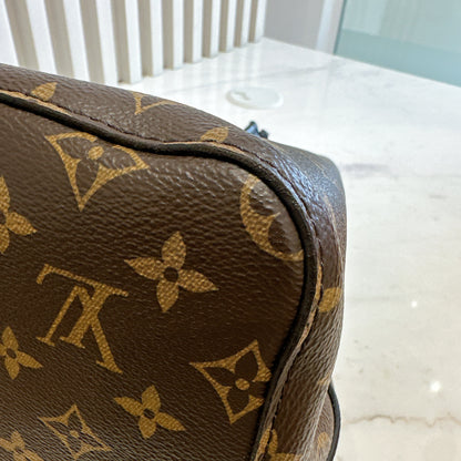 LV Monogram Neo Noe MM in Black