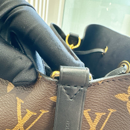 LV Monogram Neo Noe MM in Black