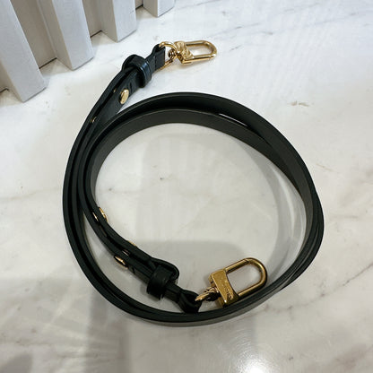 LV Monogram Neo Noe MM in Black