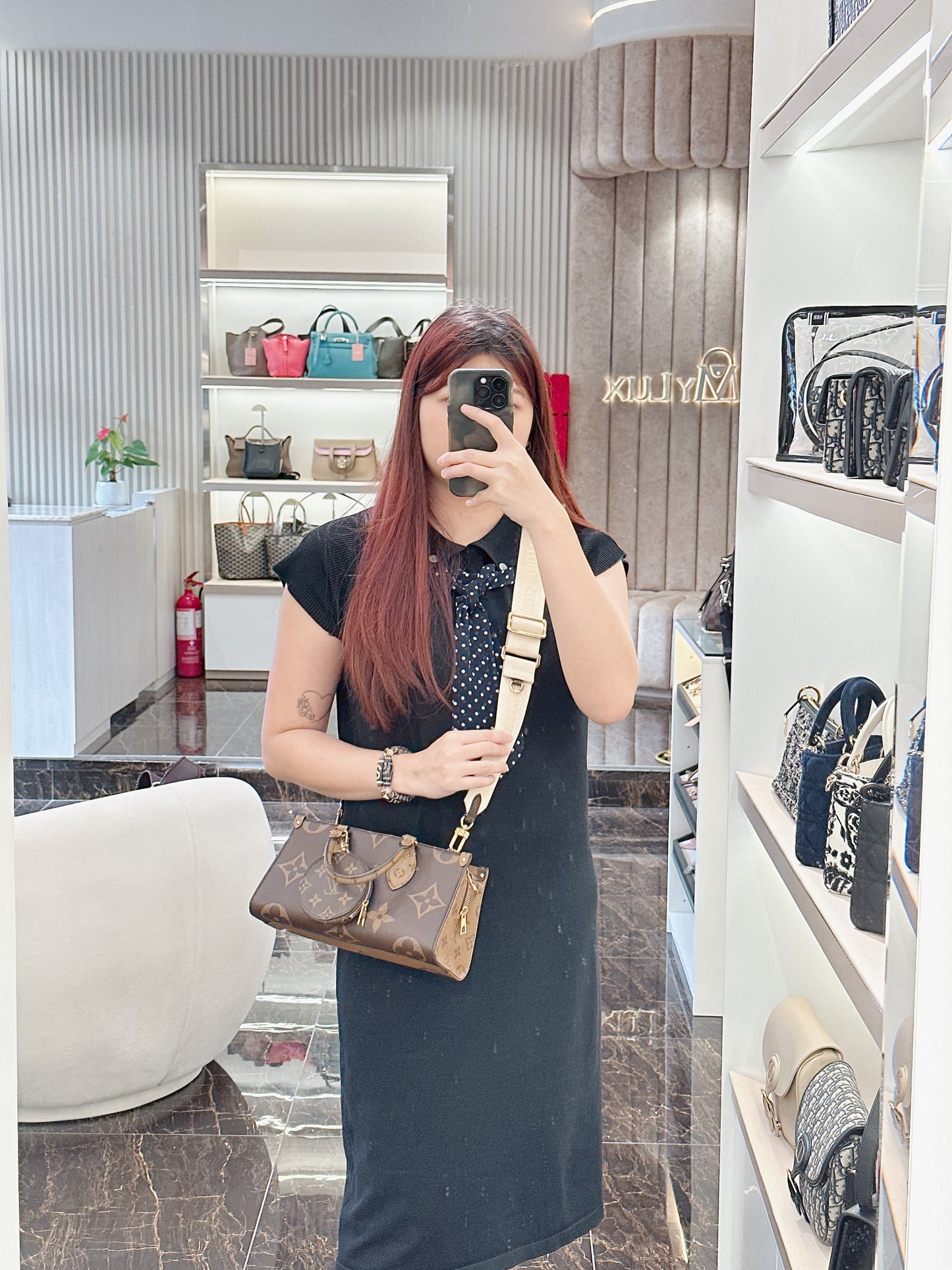 LV Monogram Reverse On The Go East West